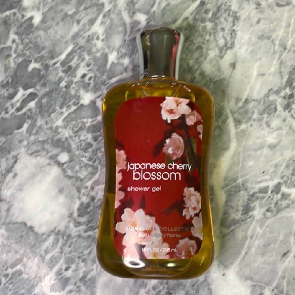 Bath‎ and Body Works Shower Gel Japanese Cherry Blossom Full Size
